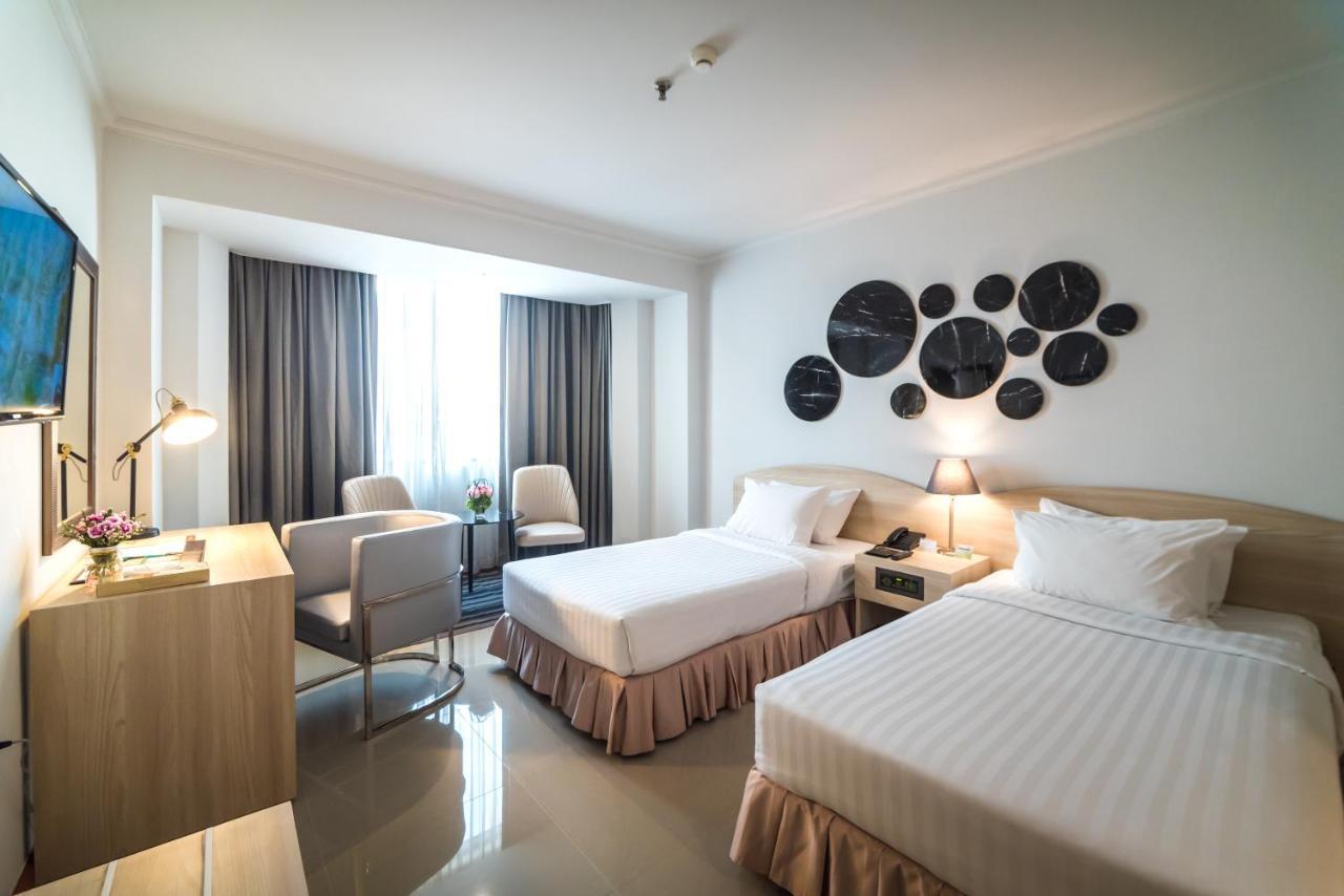 The Maruay Garden Hotel Bangkok Exterior foto